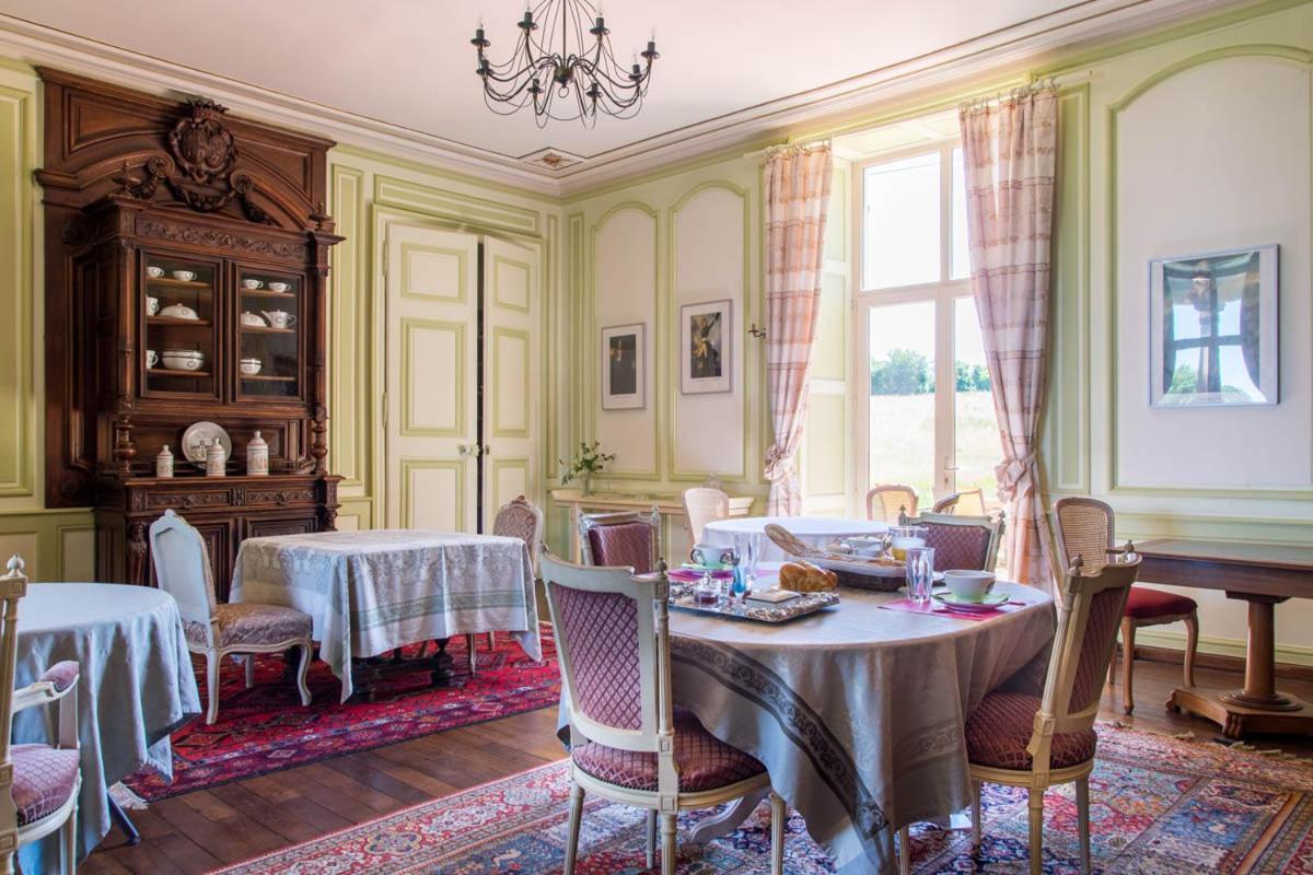 Chateau Le Breil Coron Exterior photo